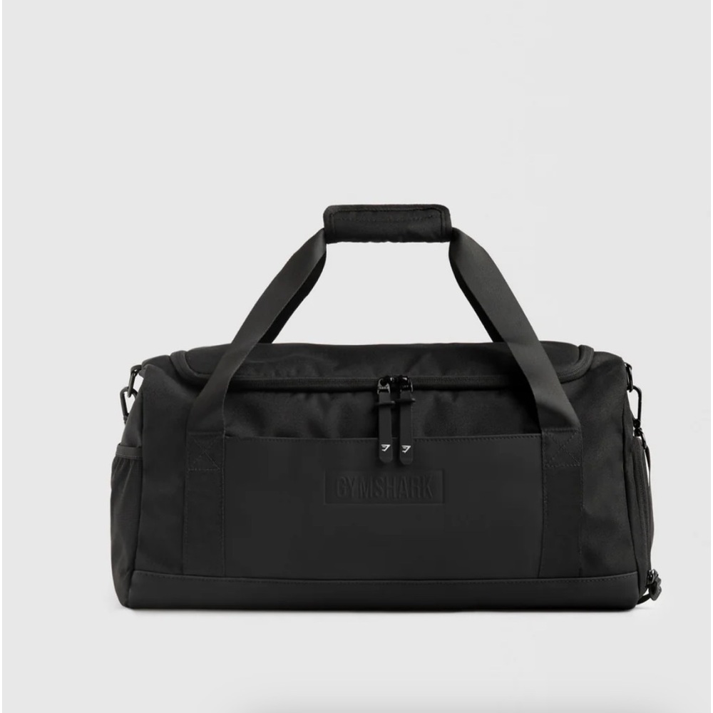 Like new! Gymshark Small Everyday Gym Bag (Small Duffle)